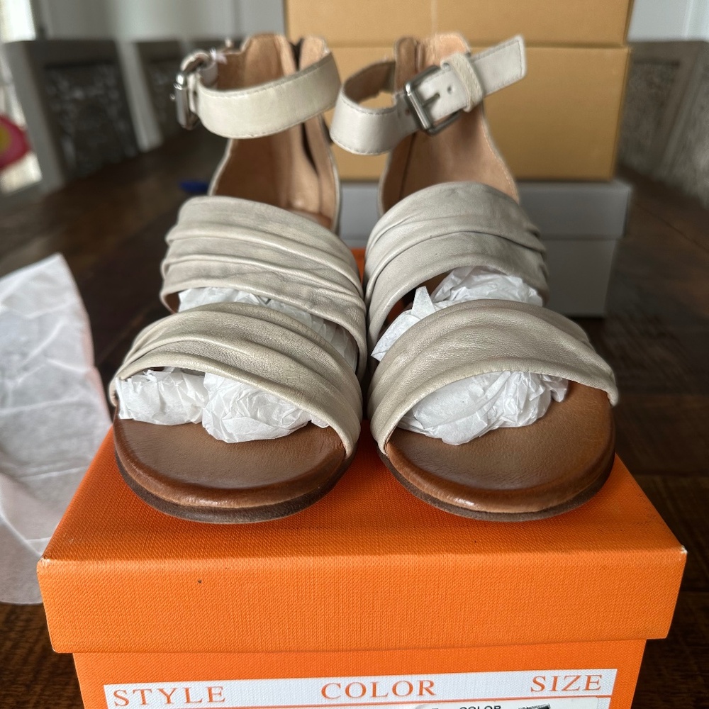 Miz Mooz Cassie sandal Ivory EUR 38